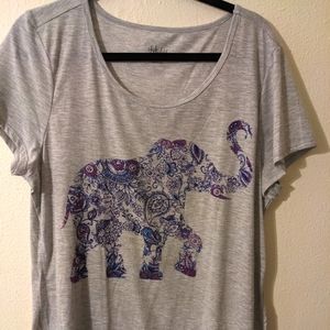 EUC Women's Style & Co XL Gray Tshirt w/ blue, purple floral 🐘w/ rhinestones
